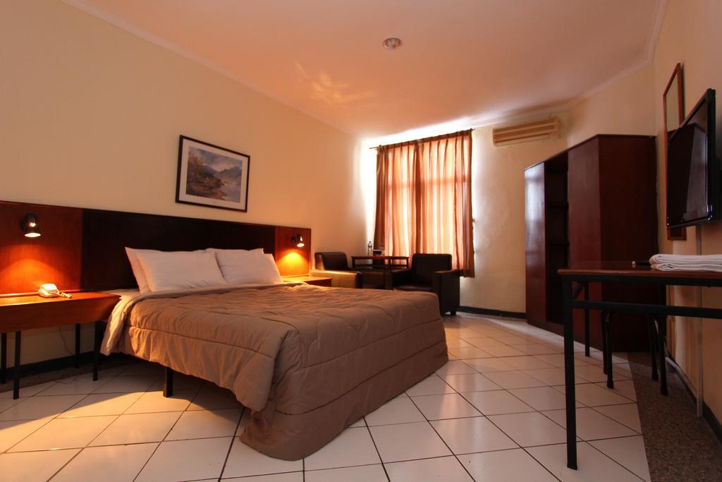 Augusta Surapati - Hotel 2*
